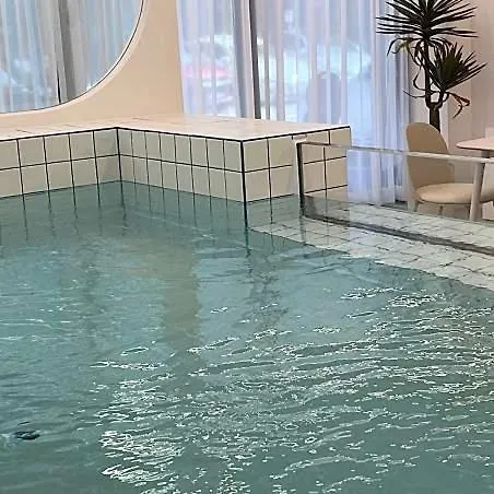 Appartement Kids Pool Run By Nursery Teacher Tuberoom *